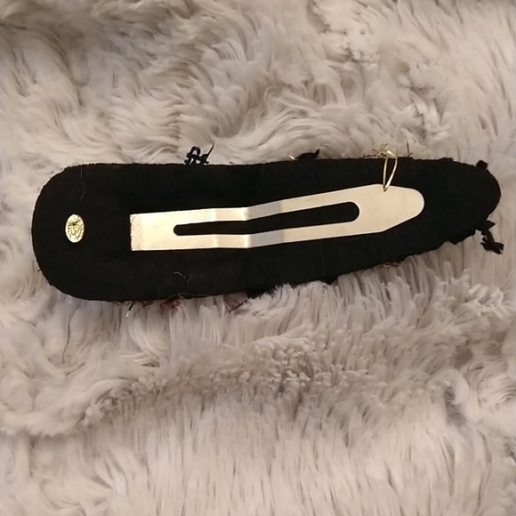 Chanel Black and Gold Tweed Hair Clip - Picture 5 of 9